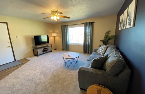 Fort Madison Condo | Charming 2-bedroom condo in Fort Madison with WiFi, garage & in-unit laundry