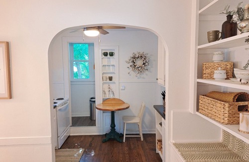 Fort Madison Cottage | Charming 2-bedroom cottage with WiFi, AC in enjoyable Fort Madison