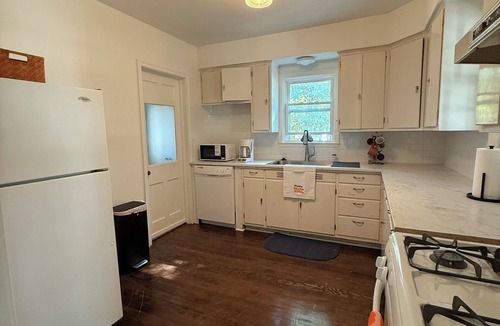 St. Joseph House | Charming 2-bedroom house in Saint Joseph centrally located