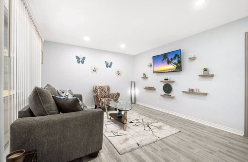 Junius Heights Apartment | Charming 2 BR near Deep Ellum