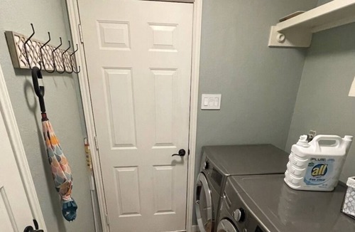 Lubbock House | Charming 3/2 House by Texas Tech, LCU, Shopping