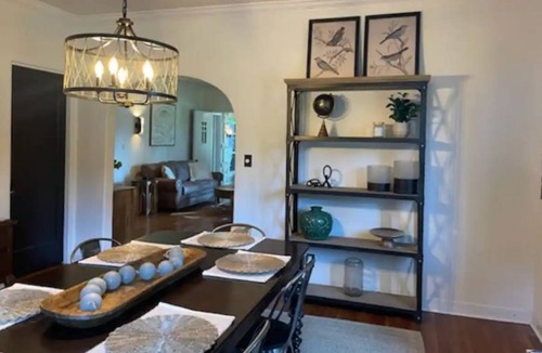 Jackson House | Charming 3 bed 2 bath w/Pool