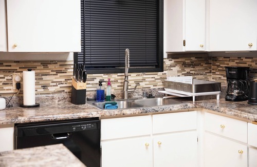 East Wenatchee House | Charming 3-Bedroom Retreat in East Wenatchee