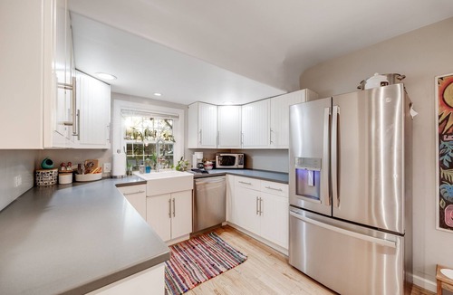 Holbrook Park House | Charming 3 Bedroom 1940s Farm House