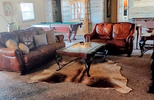 Eufaula House | Charming 3-bedroom farmhouse in awesome Eufaula with Wi-Fi, ,boat ramp and dock
