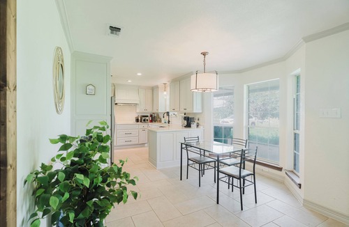 Wise County House | Charming 3-bedroom farmhouse in serene Boyd