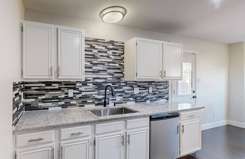Frisco House | Charming 3-Bedroom Home in Prime Frisco Location Fast WiFi & AC