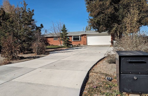 Longmont House | Charming 3-bedroom house in Longmont with mountain views