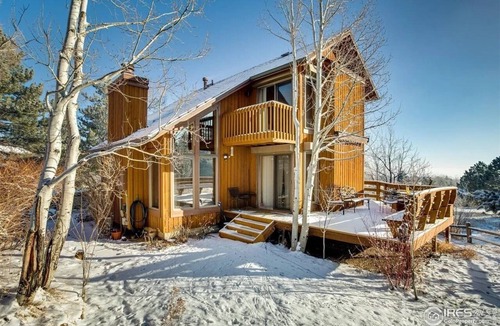 Devil's Thumb - Rolling Hill House | Charming 3-bedroom house in highly attractive south Boulder on open space.