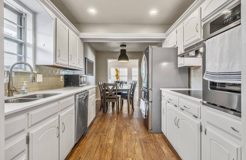 Edmond House | Charming 3-bedroom house central to everything in Edmond and handy to OKC