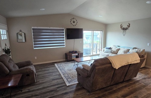 Box Elder House | Charming 3-bedroom townhome with AC and WiFi in wonderful Box Elder
