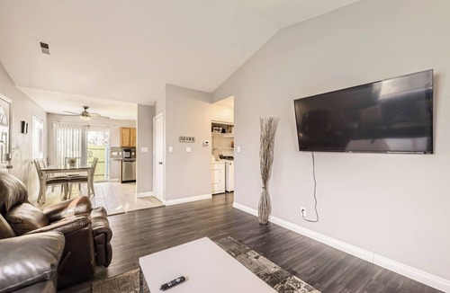 Barnum House | Charming 3-bedroom townhome with WiFi centrally located in delightful Denver