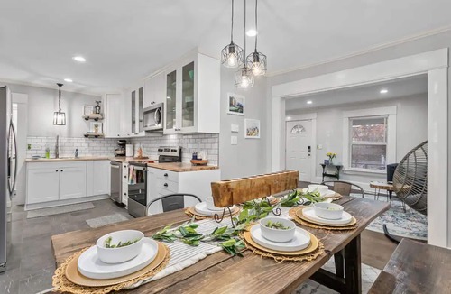 South Kansas City House | Charming 3BR Home in the Heart of Kansas City - Near MAJOR INTERNATIONAL SPORTING EVENT FanFest + Downtown KC!