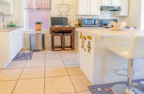 Tower Grove East House | Charming 3BR Tower Grove Family Home ABODEbucks