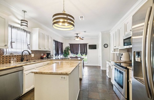 Denham Springs House | Charming 4-bedroom house with WiFi and AC in Denham Springs