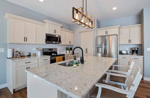 Alburnett House | Charming 4-bedroom house in Alburnett with AC, WiFi