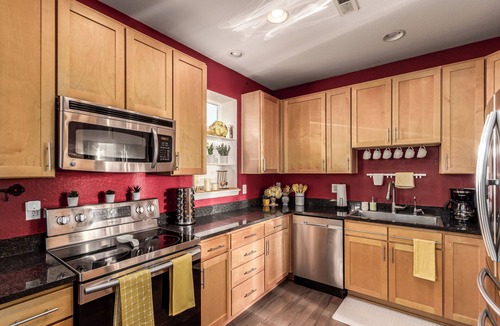 Belle Creek House | Charming 4-Bedroom Home + Separate Basement Suite-perfect for families or groups.