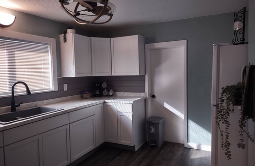 Robinson House | Charming 4-bedroom house with AC in friendly Robinson