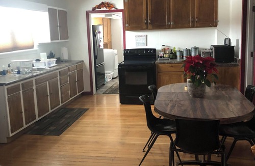Sundance House | Charming 4-bedroom house with WiFi, AC in wonderful Sundance