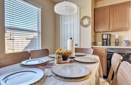 Houston House | Charming 4-bedroom house in peaceful Houston IAH with AC, WiFi