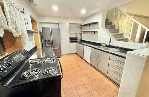 Pomerene House | Charming 4-bedroom house with AC in Benson on 6 acres