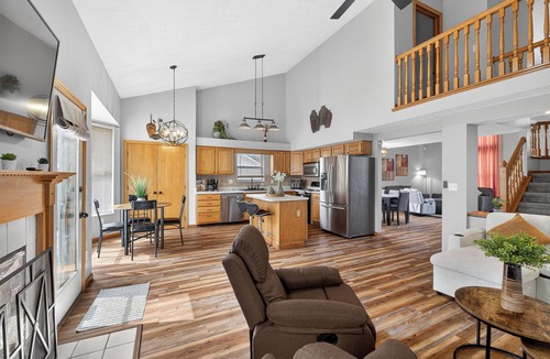 Galloway House | Charming 4BR/5-Bed Home Patio & Big Yard BBQ