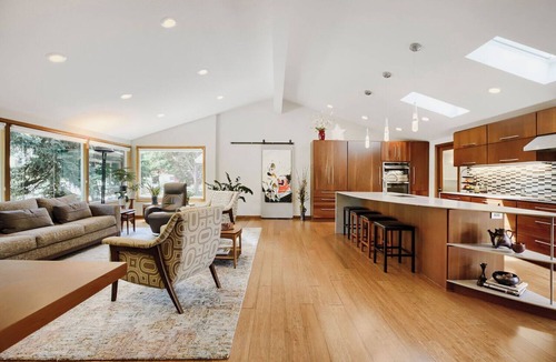 Interurban Park House | Charming 50s Remodel Near Chautauqua & University