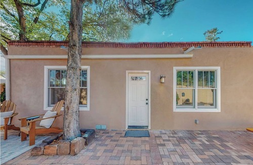 Santa Fe House | Charming adobe Territorial-style home