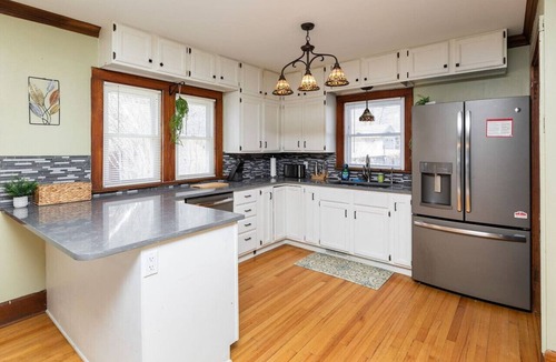 Beaverdale House | Charming Beaverdale 4BR/2BA in central DSM - Safe & Cozy