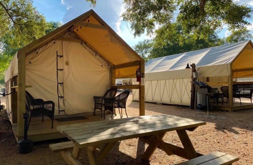 Prairie Lea Cabin | Charming Cabin on the San Marcos River