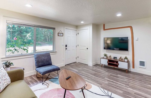 Lewis County Apartment | Charming dog-friendly home with mountain view, kitchenette, & W/D