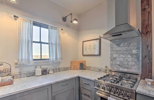 Castroville Cottage | Charming Family Cottage Close to San Antonio
