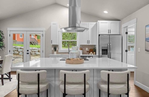 Newport House | Charming Family Home with Scenic Views — Steps from Diamond Lake!