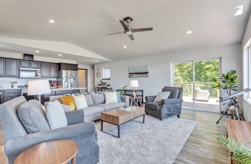 Greenbank House | Charming Greenbank 3-BR, 5 Beds, Ocean & Mountain Views with AC, WiFi, Hot Tub