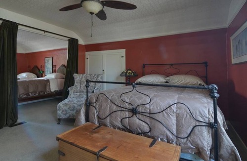 Mount Baker House | Charming Hideaway Close to Light Rail and Lake