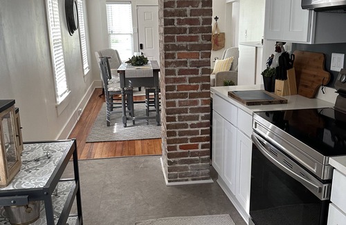 Mobile House | Charming Historic Midtown Home - top rental property in Mobile!