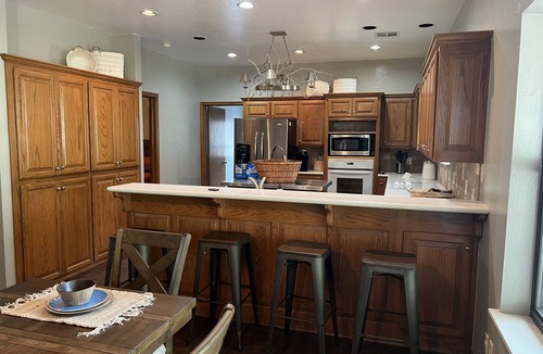 Porum Cabin | Charming lake house in Porum w/a game room & an outdoor firepit