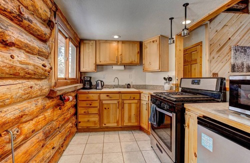 Drake Cabin | Charming Log Cabin with Acreage about 30 Minutes to Downtown Estes Park!