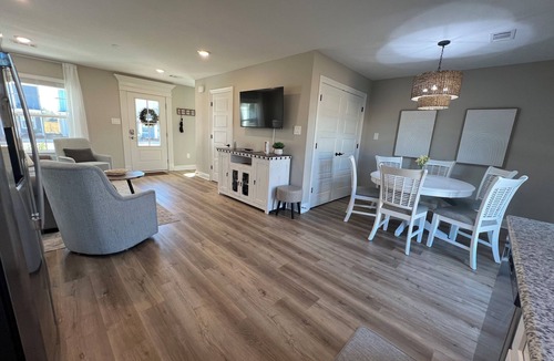 Biloxi House | Charming NEW 3 BR beachfront retreat in Biloxi - your perfect coastal getaway