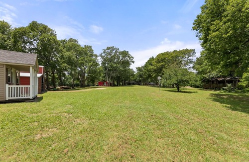 Princeton House | Charming private 3-bedroom Ranch with WiFi, AC, Pool in picturesque Princeton