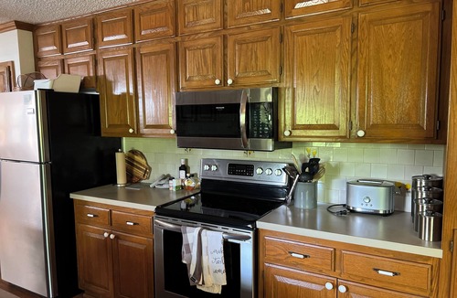 Longtown Cottage | Charming, private 3-bedroom expansive cottage in Eufaula Longtown.