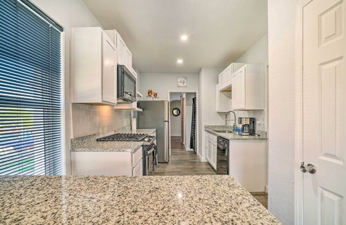 El Paso House | Charming & Quaint El Paso House w/Backyard!