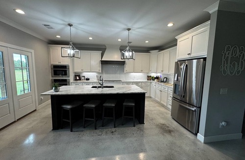 Cottondale House | Charming Rental Property with Dual Master Suites - 10 Minutes from UA Campus!