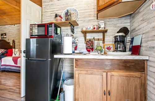 Medina House | Charming Riverside Cabin Escape with Outdoor Relaxation Spaces in Medina, Texas