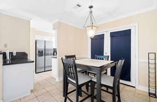 Greater Fondren Southwest House | Charming Room for Rent in Serene Neighborhood - Perfect for Professionals!