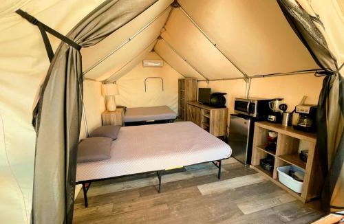 Sutherland Springs Other | Charming Safari Tent in Marion, Texas - A Fantastic Aquatic Adventure on the Cibolo Creek for the Whole Family