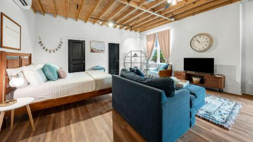 Downtown Apartment | Charming & Spacious Hideaway by Downtown Bryan