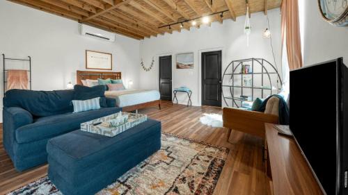 Downtown Apartment | Charming & Spacious Hideaway by Downtown Bryan