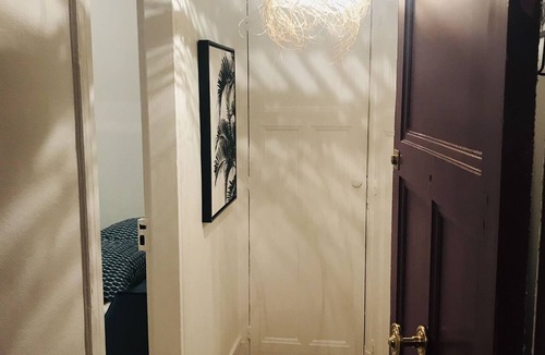 Montmartre Apartment | Charming studio between Abbesses and Place du Tertre