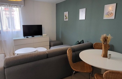 Quartier de la Chapelle Apartment | Charming studio